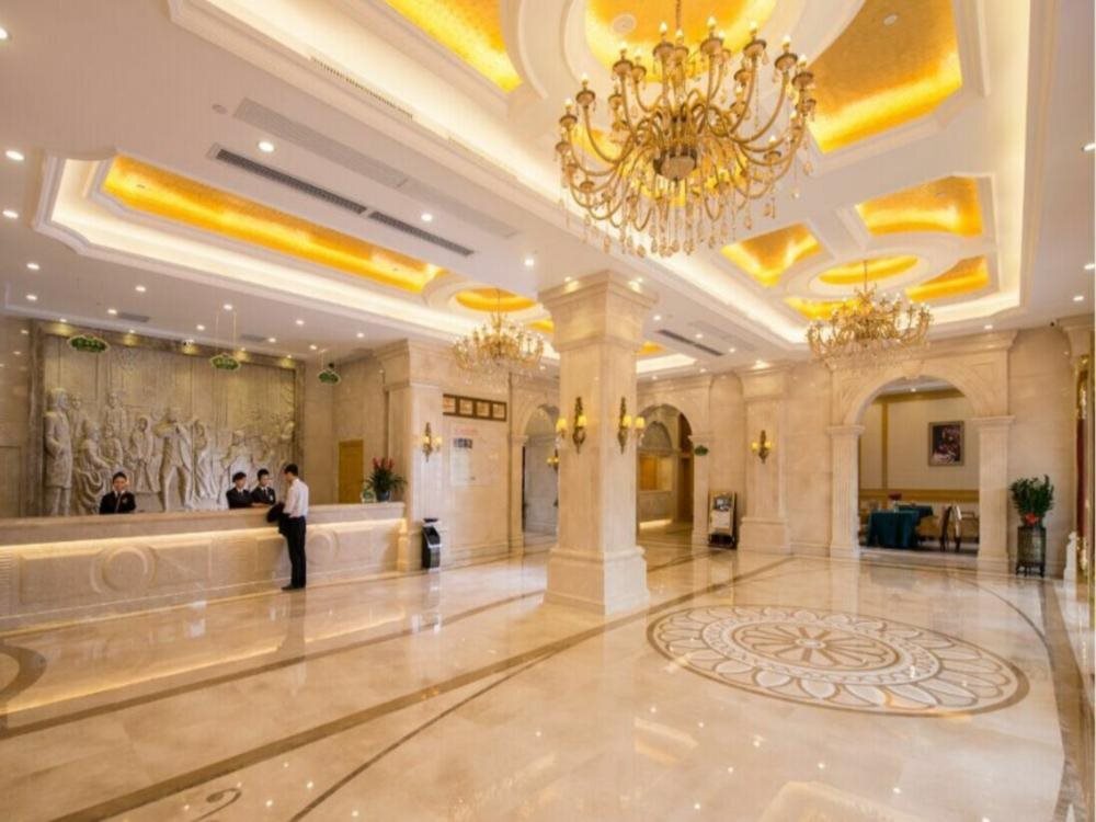 Viennahotel Shenzhen Longhua South Renmin Road — фото 1