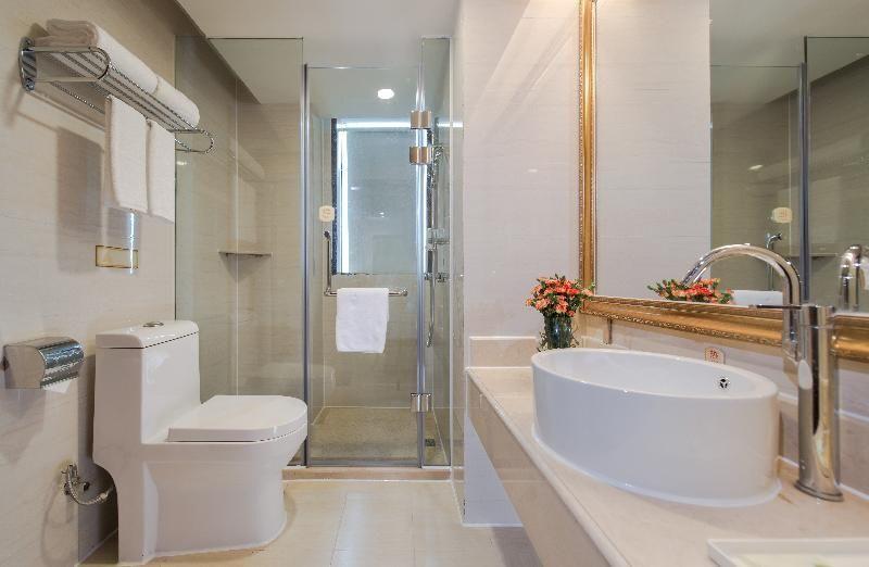 Шэньчжэнь: Vienna Hotel Shenzhen Pingshan Highway Station