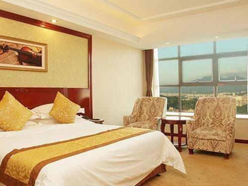 Шэньчжэнь: Vienna Hotel Shenzhen Pingshan Highway Station