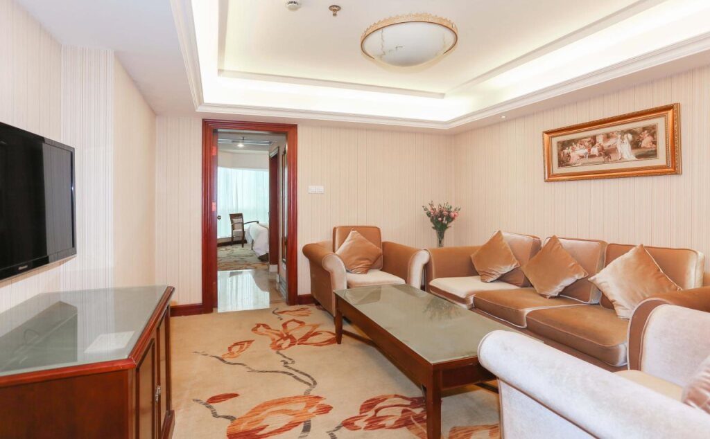 Шэньчжэнь: Vienna 3 Best Hotel Shenzhen Pingdi Pingzi Road