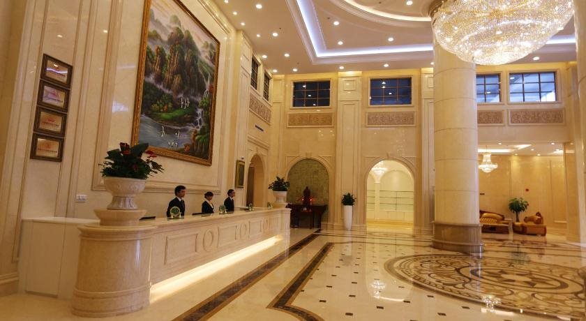 Цзеян: Vienna International Hotel
