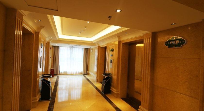 Цзеян: Vienna International Hotel
