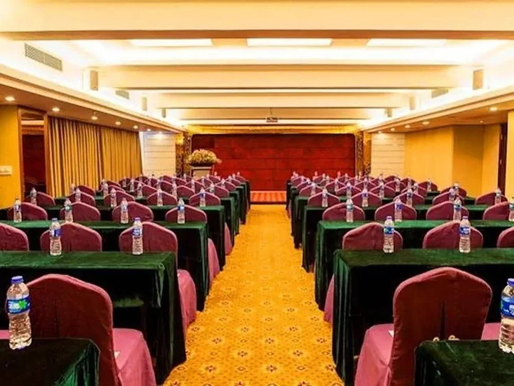 Цзиньюань: Vienna Hotel Qingyuan Lianjiang Road
