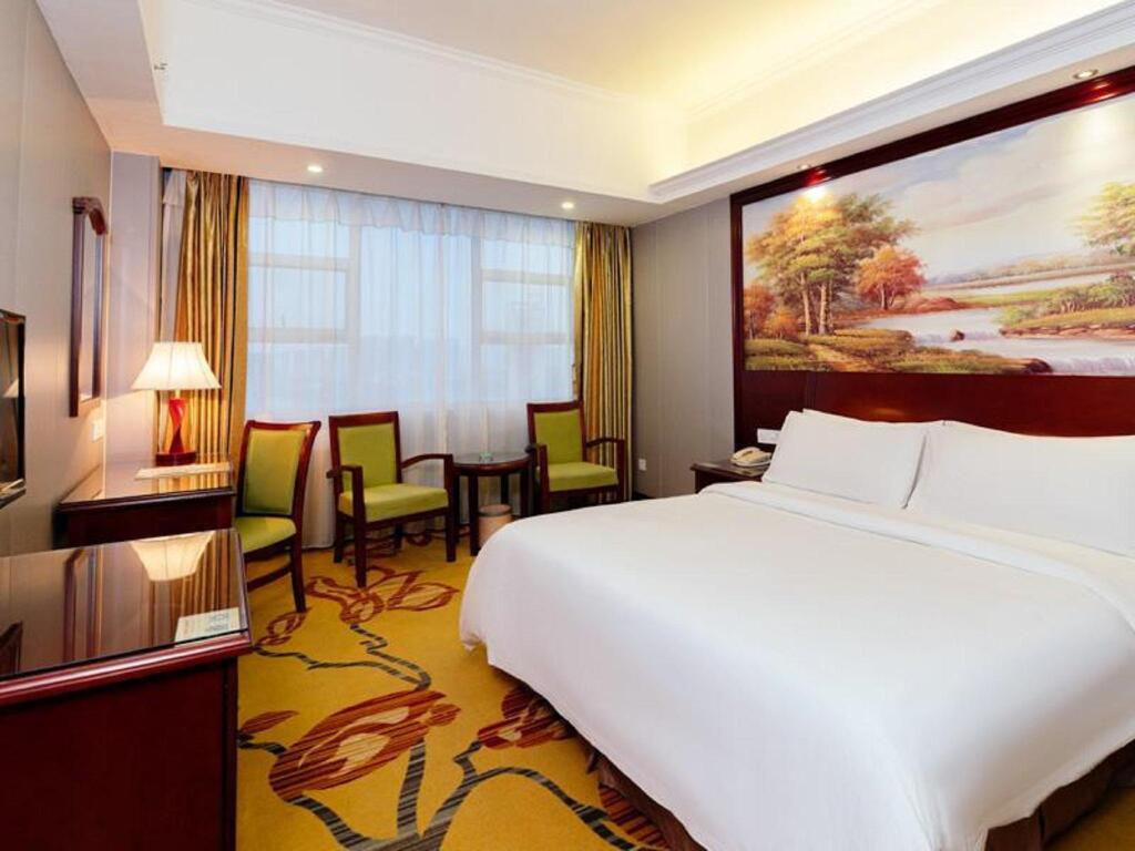 Хойчжоу: Vienna Hotel Huizhou Huiyang Danshui