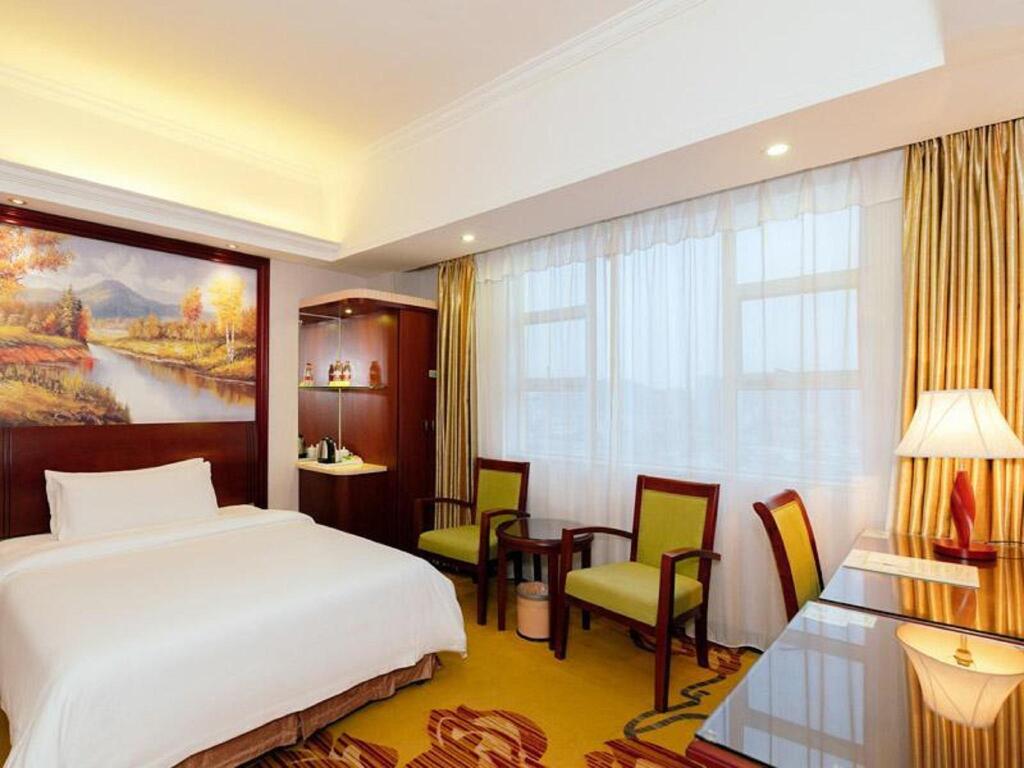 Хойчжоу: Vienna Hotel Huizhou Huiyang Danshui