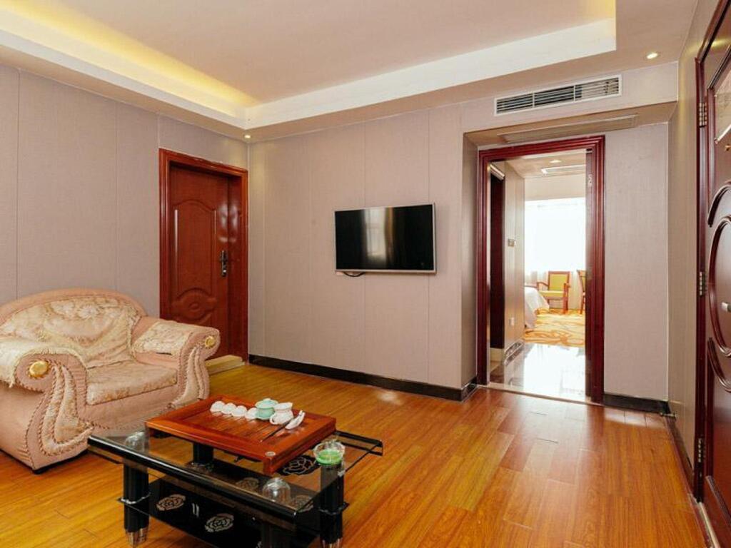 Хойчжоу: Vienna Hotel Huizhou Huiyang Danshui