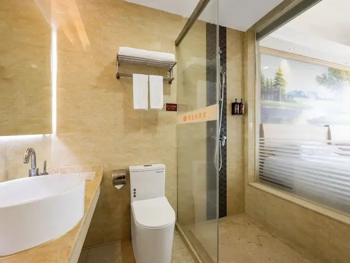 Хойчжоу: Vienna Hotel Huizhou Huiyang Danshui