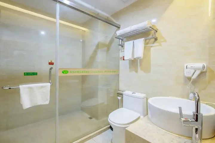 Хойчжоу: Vienna Hotel Huizhou Huiyang Danshui