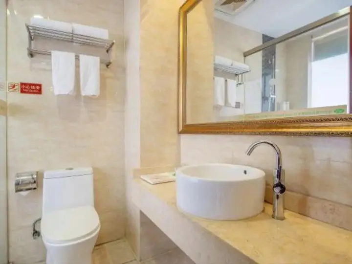 Хойчжоу: Vienna Hotel Huizhou Huiyang Danshui