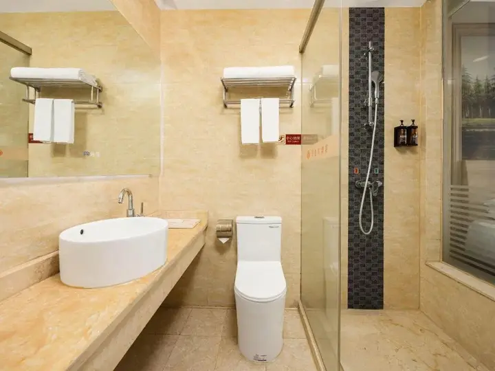 Хойчжоу: Vienna Hotel Huizhou Huiyang Danshui
