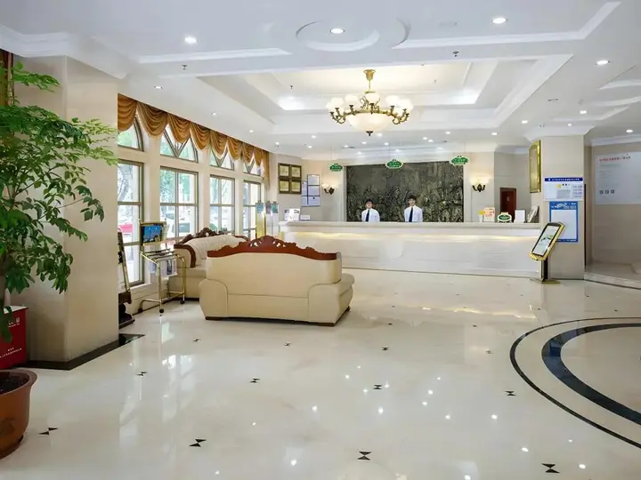 Хойчжоу: Vienna Hotel Guangdong Huizhou Maidi South Road