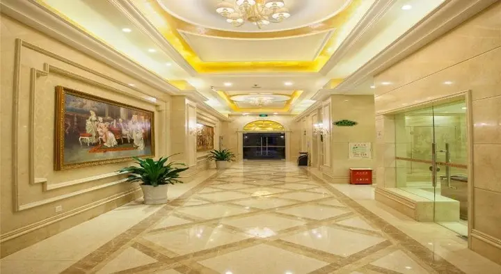 Хойчжоу: Vienna Hotel Huizhou Yanda Avenue
