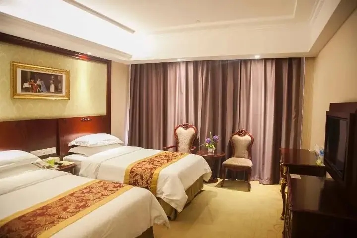Шэньчжэнь: ViennaHotel Shenzhen Exibition Center