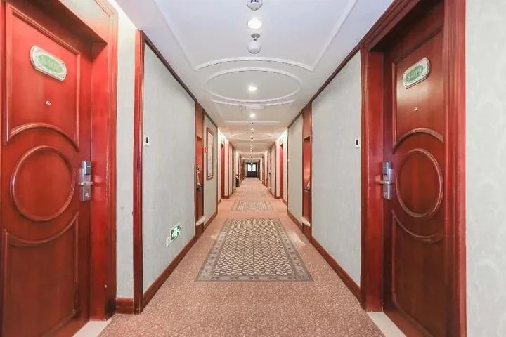 Шэньчжэнь: ViennaHotel Shenzhen Exibition Center