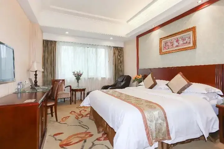 Шэньчжэнь: ViennaHotel Shenzhen Exibition Center