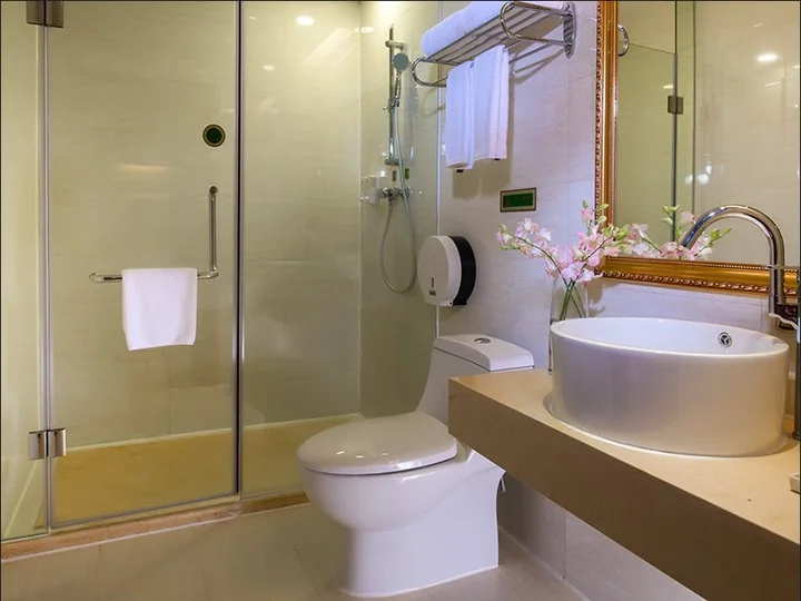 Шэньчжэнь: ViennaHotel Shenzhen Exibition Center