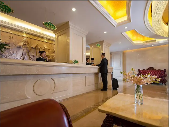 Шэньчжэнь: ViennaHotel Shenzhen Exibition Center