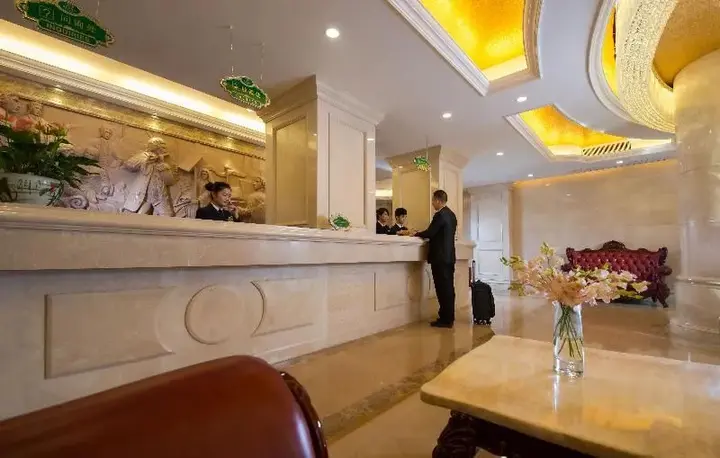 Шэньчжэнь: ViennaHotel Shenzhen Exibition Center