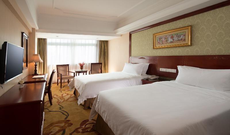 Шэньчжэнь: ViennaHotel Shenzhen Exibition Center