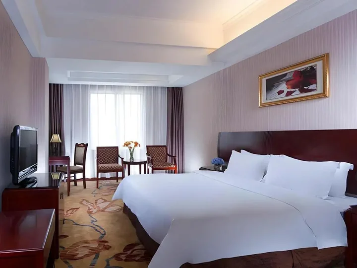 Шэньчжэнь: Vienna Hotel Shenzhen Yinhu
