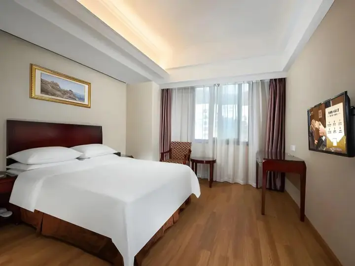 Шэньчжэнь: Vienna Hotel Shenzhen Yinhu