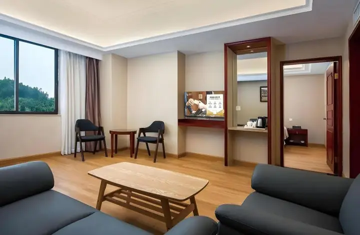 Шэньчжэнь: Vienna Hotel Shenzhen Yinhu