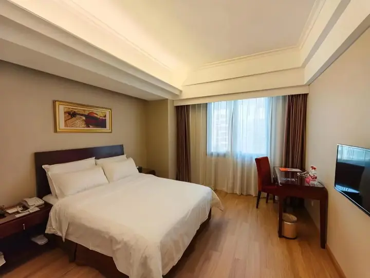Шэньчжэнь: Vienna Hotel Shenzhen Yinhu