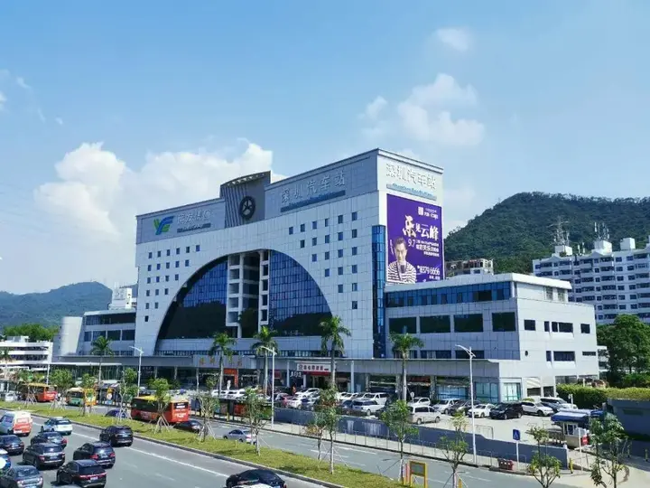 Шэньчжэнь: Vienna Hotel Shenzhen Yinhu