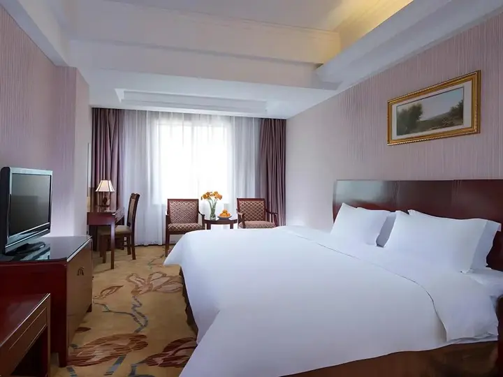 Шэньчжэнь: Vienna Hotel Shenzhen Yinhu