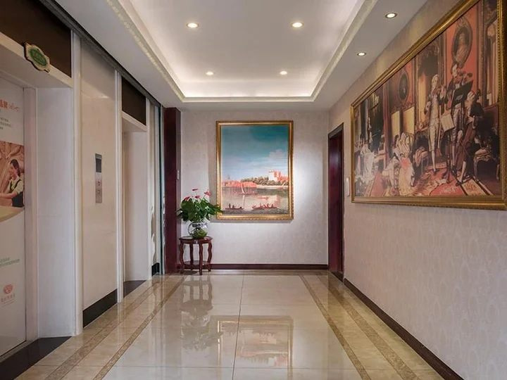 Шэньчжэнь: Vienna Hotel Shenzhen Exhibitian Center 2nd