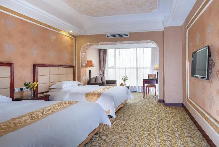 Шэньчжэнь: Vienna Hotel Shenzhen Exhibitian Center 2nd