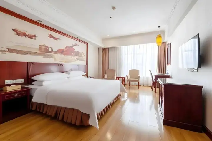 Шэньчжэнь: Vienna Hotel Shenzhen Longhua Qinghu Road Branch