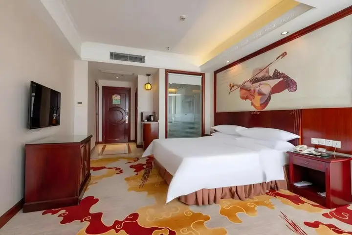 Шэньчжэнь: Vienna Hotel Shenzhen Longhua Qinghu Road Branch