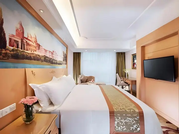 Шэньчжэнь: Vienna Hotel Shenzhen Longhua Qinghu Road Branch