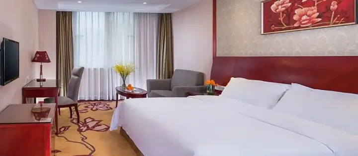 Шэньчжэнь: Vienna Hotel Shenzhen Bao'an Fanshen Metro Station