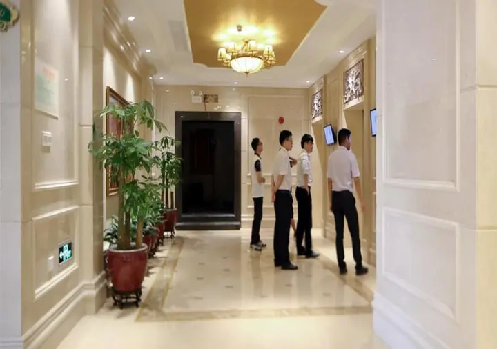 Шэньчжэнь: Vienna Hotel Shenzhen International