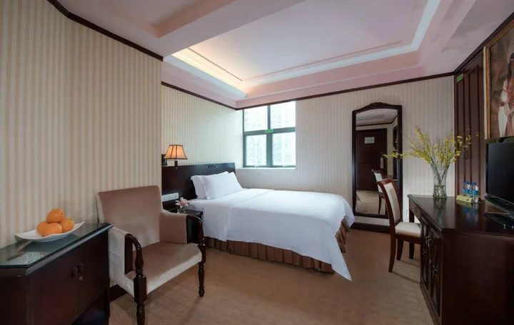 Шэньчжэнь: Vienna Hotel Shenzhen International