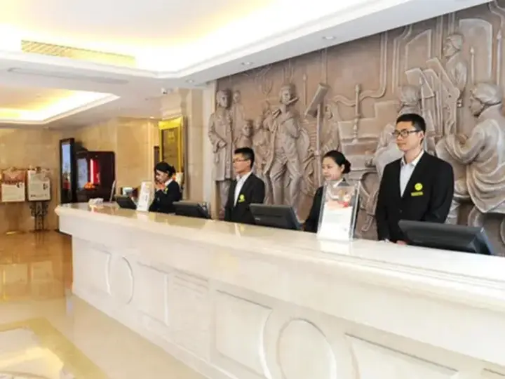 Шэньчжэнь: Vienna Hotel - Shenzhen Huazhisha Branch