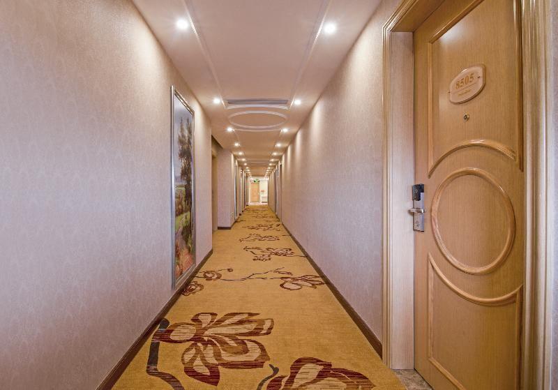 Шэньчжэнь: Vienna Hotel - Shenzhen Huazhisha Branch