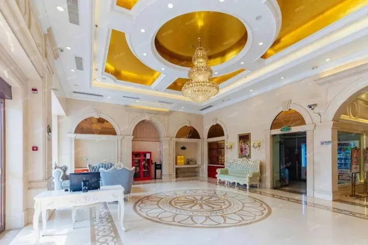 Фошань: Vienna Foshan Shunde Longjia Exhibition Center