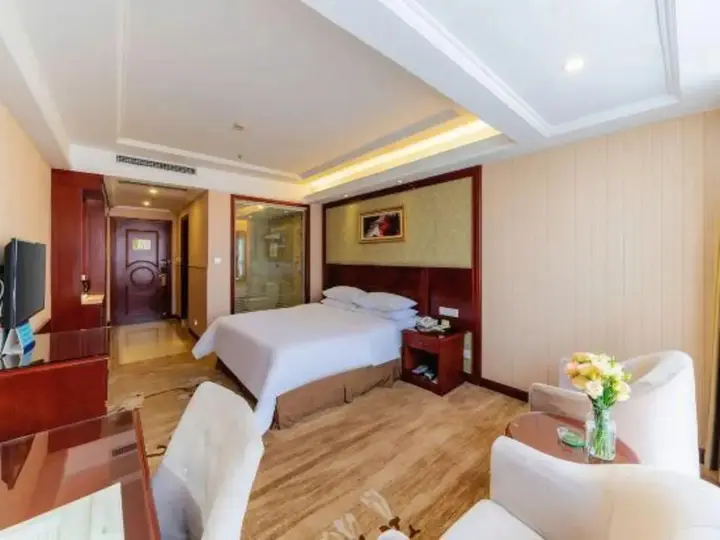 Фошань: Vienna Foshan Shunde Longjia Exhibition Center