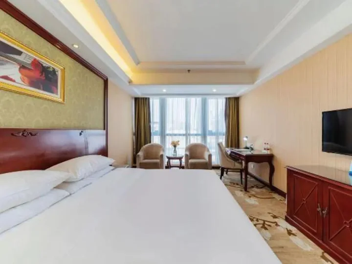 Фошань: Vienna Foshan Shunde Longjia Exhibition Center