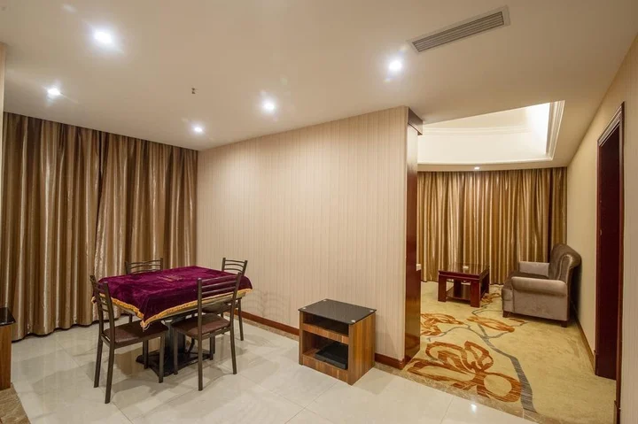 Наньнин: Vienna Hotel Guangxi Nanning Xianhu Branch