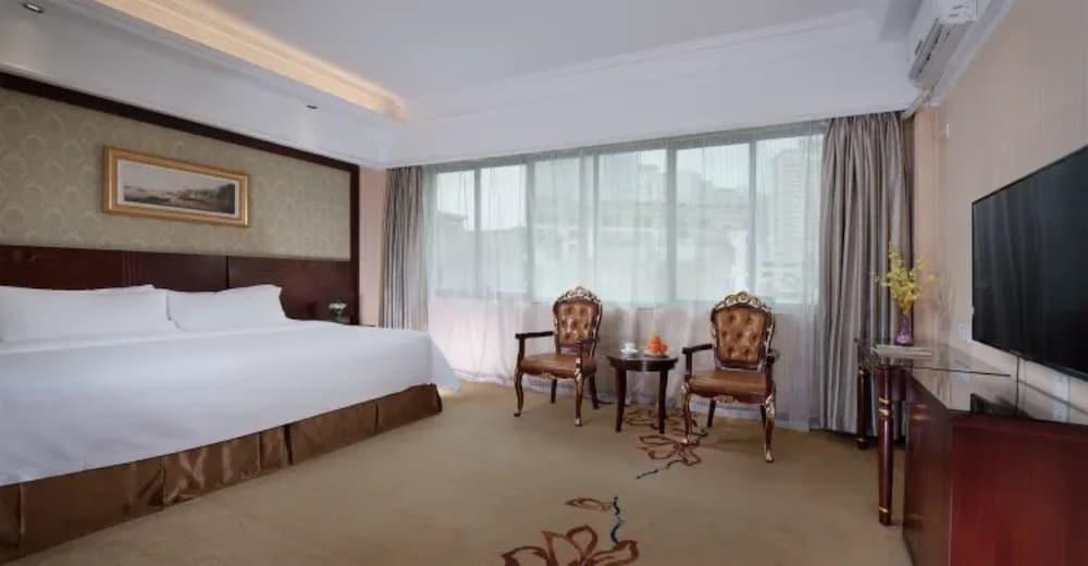Наньнин: Vienna Hotel Guangxi Nanning Changhu Road Branch