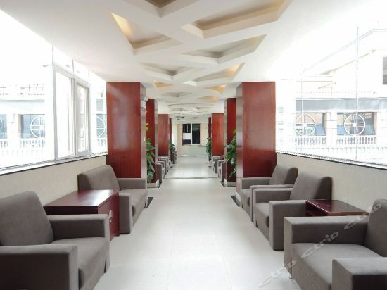 Наньнин: Vienna International Hotel East Nanning Railway Station