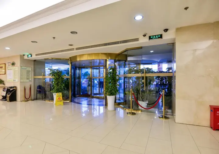 Шанхай: Vienna International Hotel Shanghai Jinqiao Branch