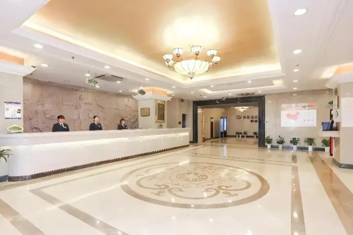 Шанхай: Vienna Hotel Shanghai Hongqiao Airport Center