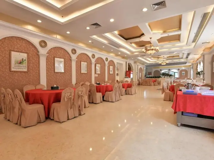 Шанхай: Vienna Hotel Shanghai Hongqiao Airport Center