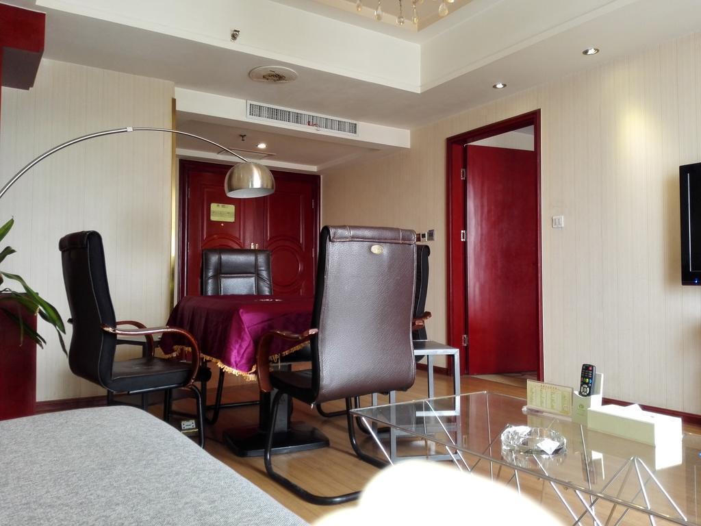 Наньян: Vienna Hotel Nanyang People Road