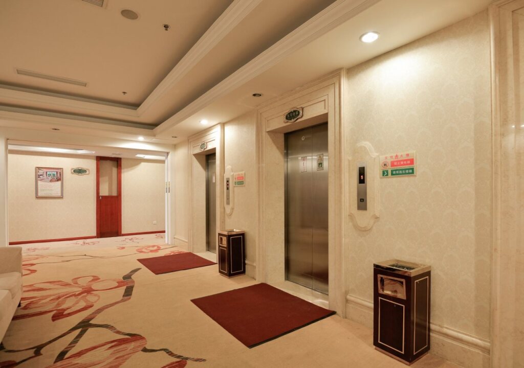 Шанхай: Vienna International Songjiang Branch